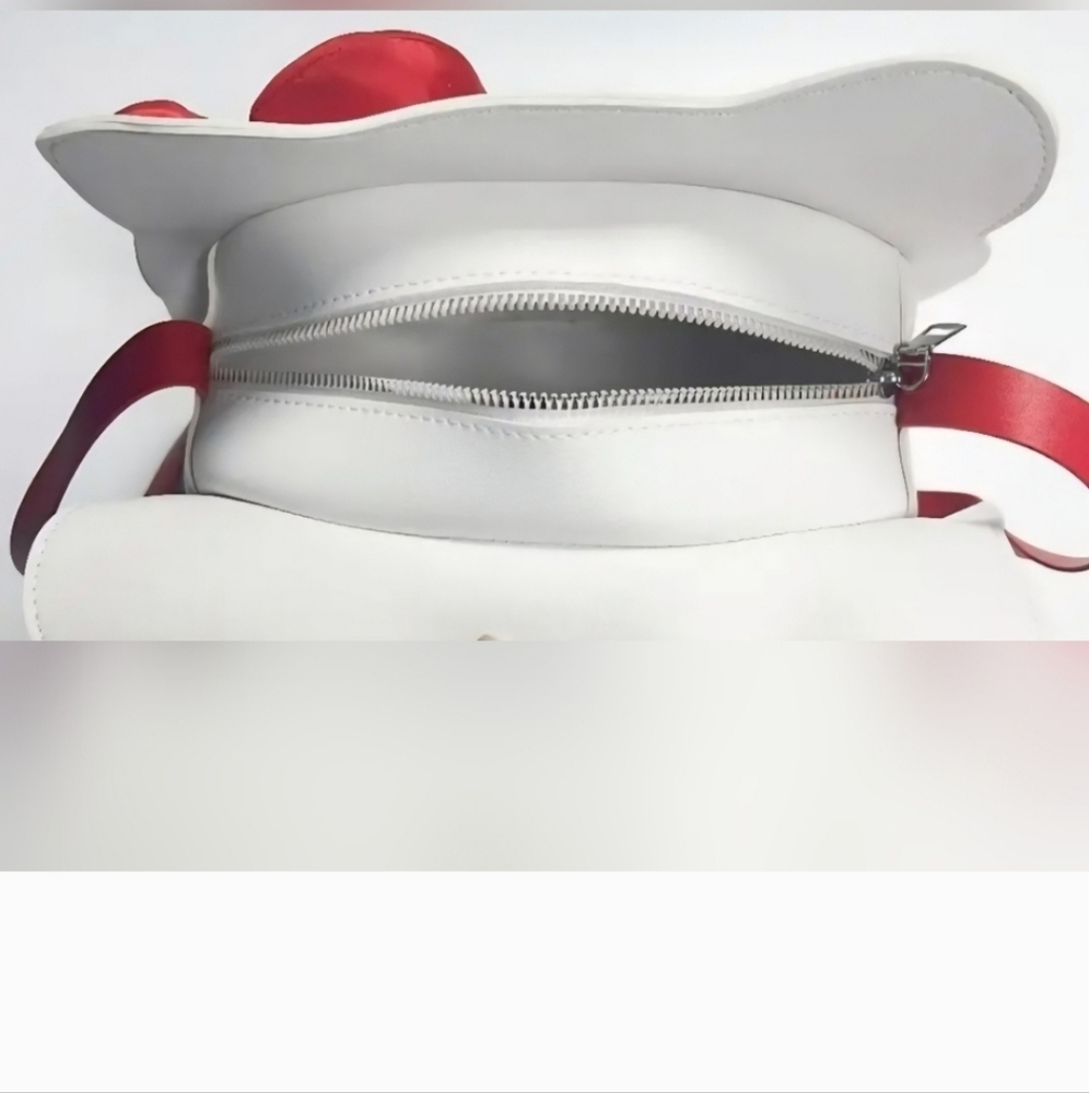 Hello Kitty White Crossbody Bag with Red Bow and Strap - Picture 6 of 9